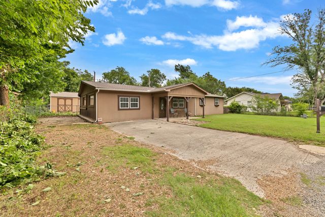 105 Alice Drive, Little Elm, TX 75068