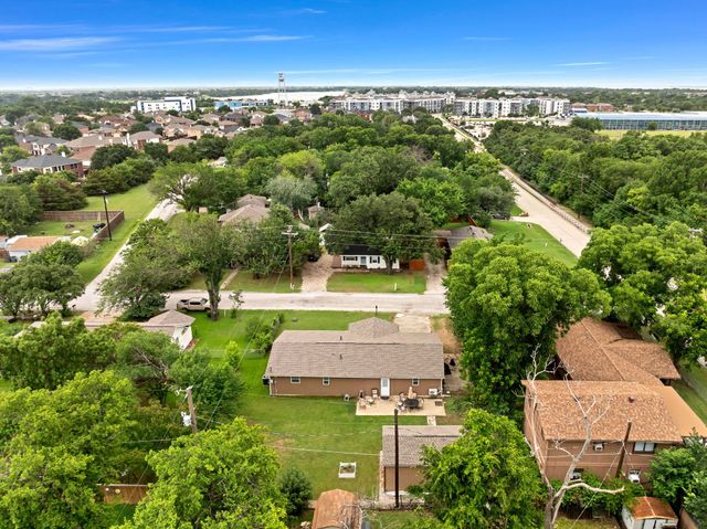 105 Alice Drive, Little Elm, TX 75068