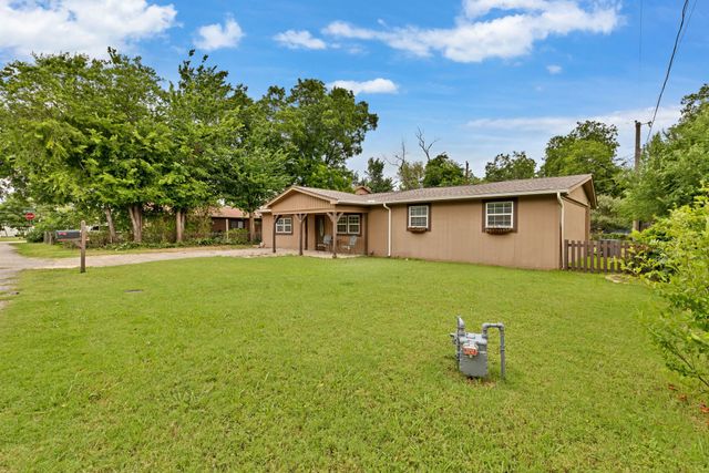 105 Alice Drive, Little Elm, TX 75068