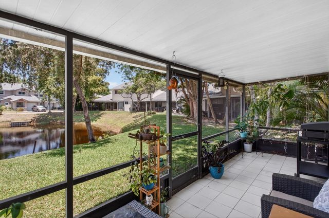 1921 Discovery Circle E, Deerfield Beach, FL 33442