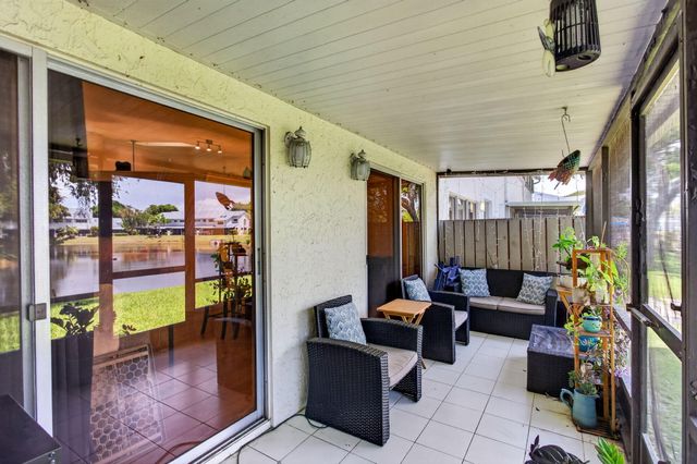 1921 Discovery Circle E, Deerfield Beach, FL 33442
