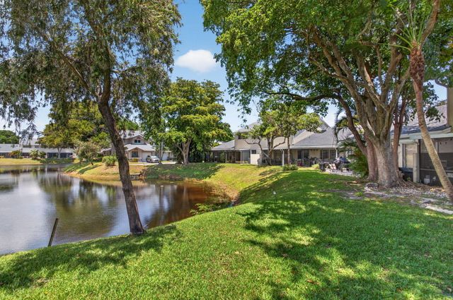 1921 Discovery Circle E, Deerfield Beach, FL 33442
