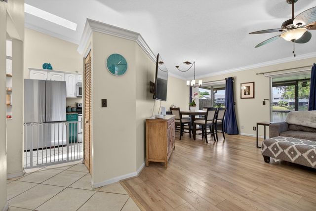 1921 Discovery Circle E, Deerfield Beach, FL 33442