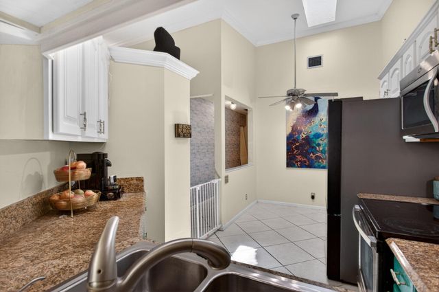 1921 Discovery Circle E, Deerfield Beach, FL 33442