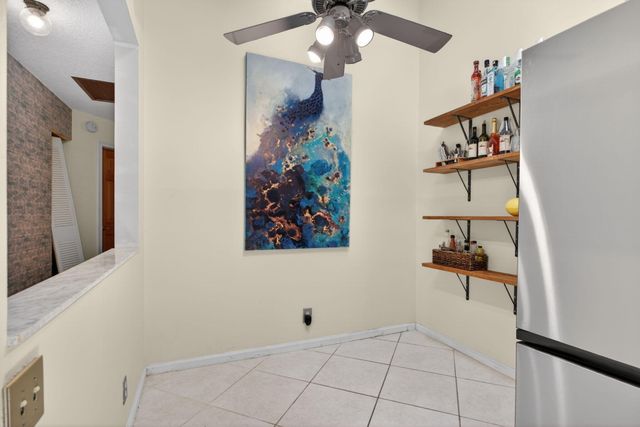 1921 Discovery Circle E, Deerfield Beach, FL 33442