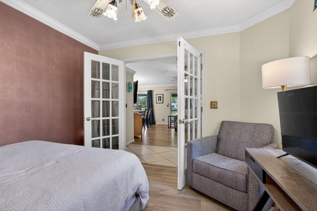 1921 Discovery Circle E, Deerfield Beach, FL 33442