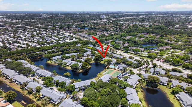 1921 Discovery Circle E, Deerfield Beach, FL 33442