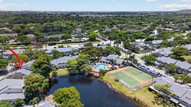 1921 Discovery Circle E, Deerfield Beach, FL 33442