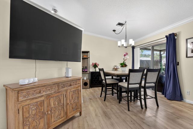 1921 Discovery Circle E, Deerfield Beach, FL 33442