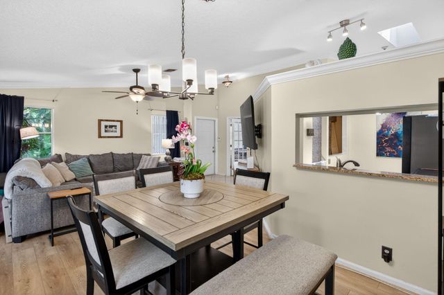 1921 Discovery Circle E, Deerfield Beach, FL 33442