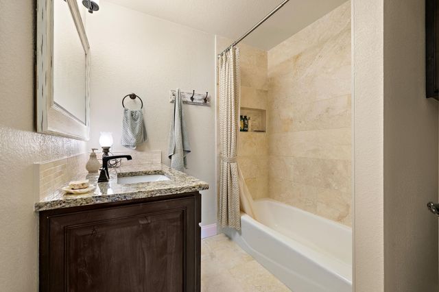 412 Eagle, Lakeway, TX 78734