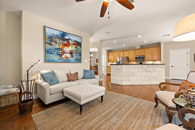 412 Eagle, Lakeway, TX 78734