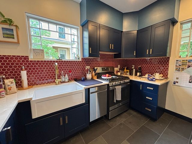 328 Harvard St 1, Cambridge, MA 02139