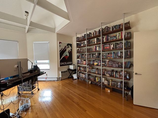 328 Harvard St 1, Cambridge, MA 02139