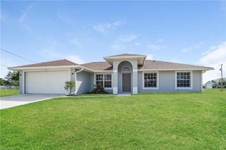 1922 NW 14th TER, Cape Coral, FL 33993