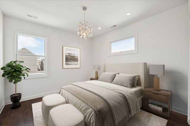 4036 N Parkside Avenue, Chicago, IL 60634