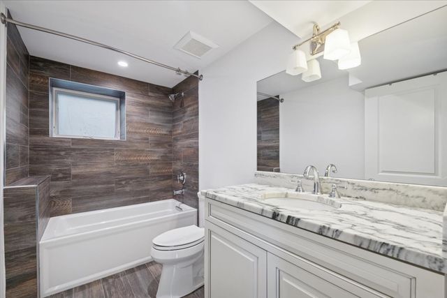 4036 N Parkside Avenue, Chicago, IL 60634