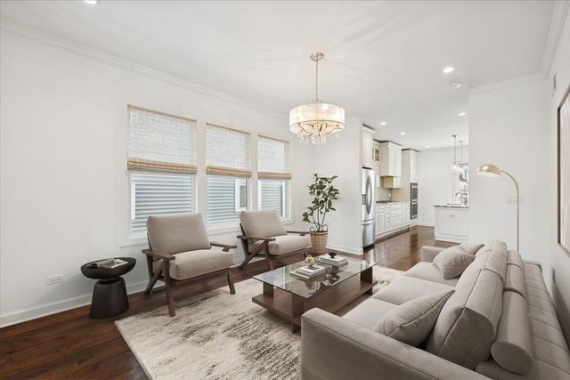 4036 N Parkside Avenue, Chicago, IL 60634