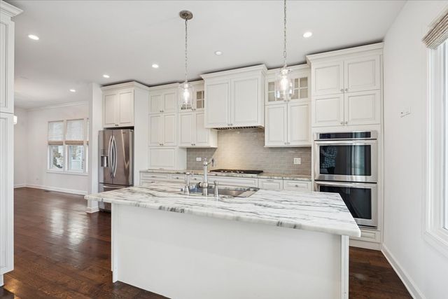 4036 N Parkside Avenue, Chicago, IL 60634