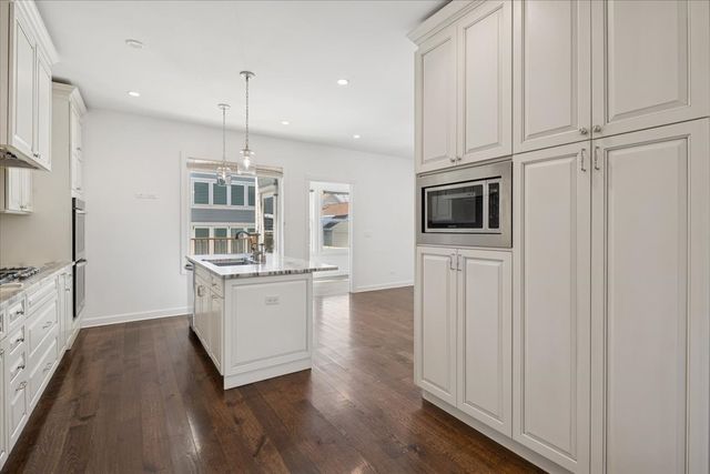 4036 N Parkside Avenue, Chicago, IL 60634