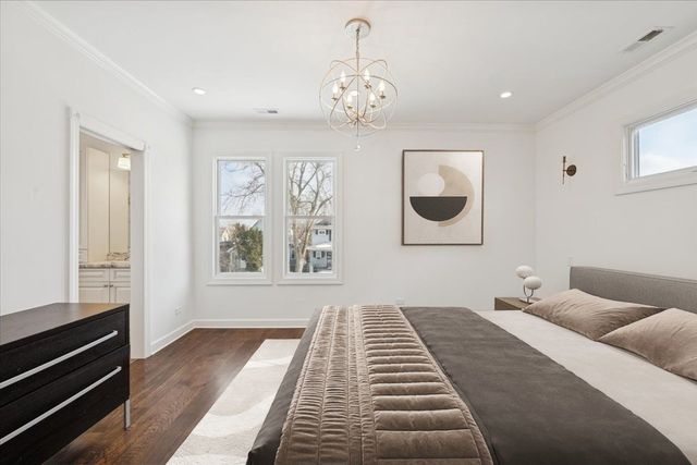 4036 N Parkside Avenue, Chicago, IL 60634