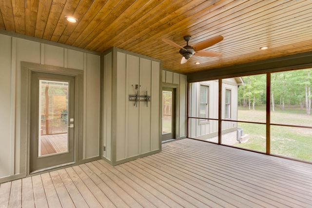 2756 Clear Brooks Drive, Signal Mountain, TN 37377