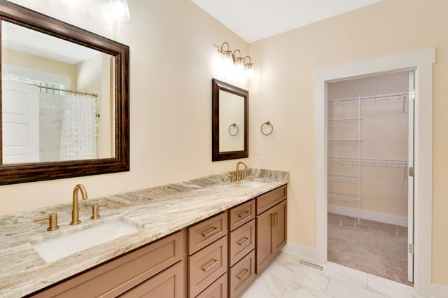 2756 Clear Brooks Drive, Signal Mountain, TN 37377