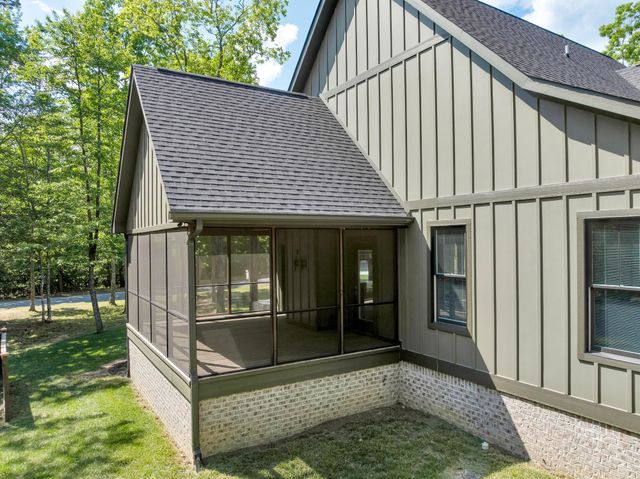 2756 Clear Brooks Drive, Signal Mountain, TN 37377