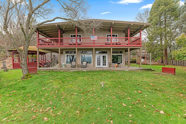 975 NW Starlite Place, Grants Pass, OR 97526