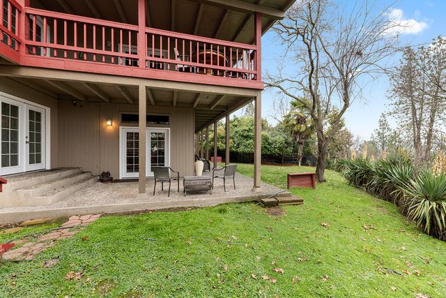 975 NW Starlite Place, Grants Pass, OR 97526