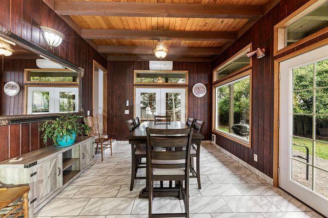 975 NW Starlite Place, Grants Pass, OR 97526