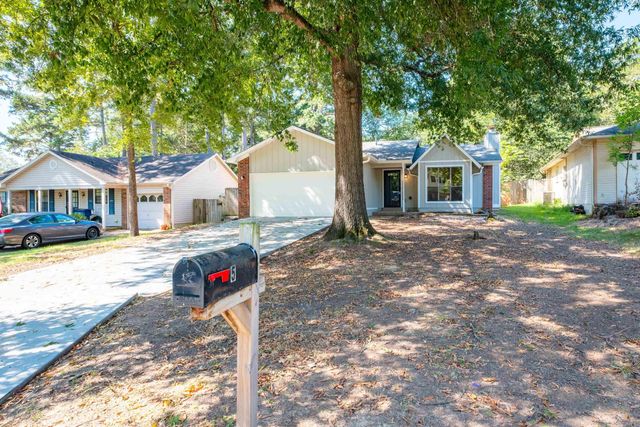 5 Smoking Oaks Drive, Maumelle, AR 72113