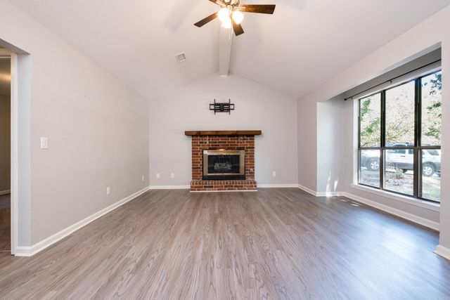 5 Smoking Oaks Drive, Maumelle, AR 72113