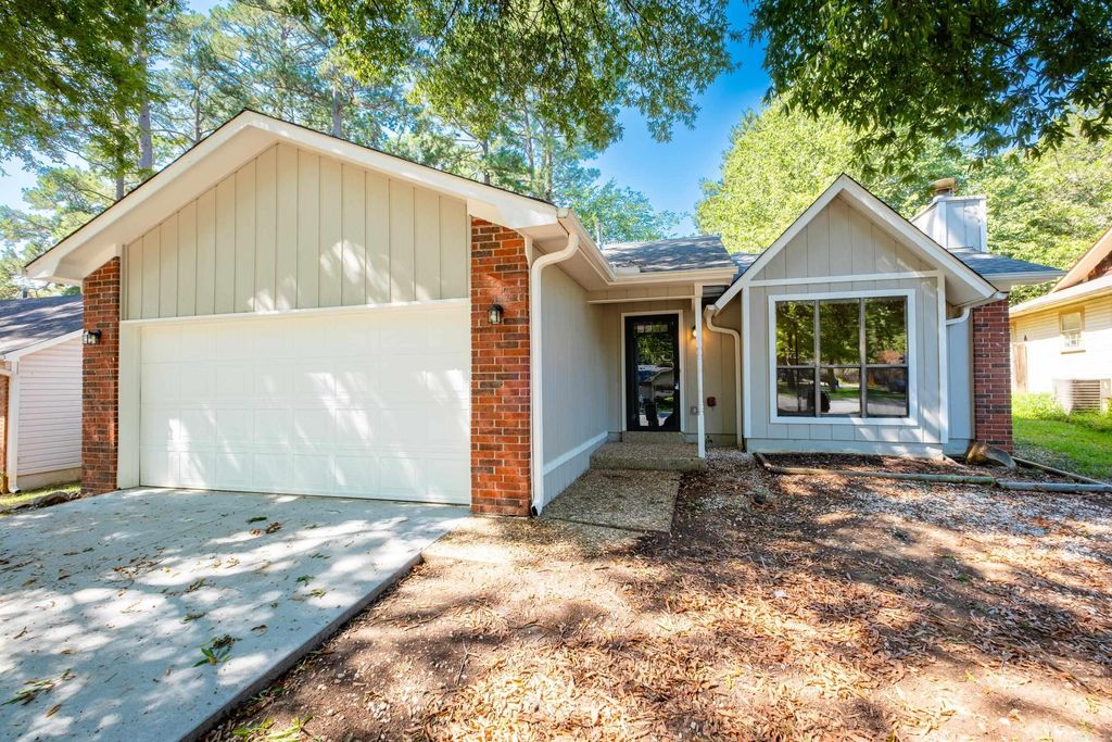 5 Smoking Oaks Drive, Maumelle, AR 72113