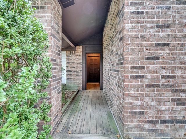 21822 Roseville Drive, Spring, TX 77388