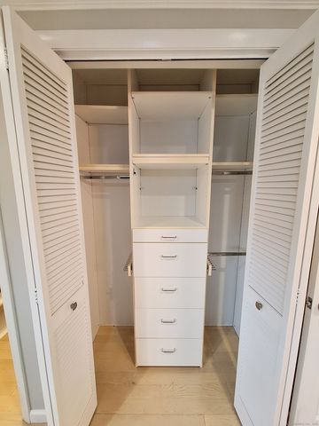 238 Skyview Drive 238, Cromwell, CT 06416