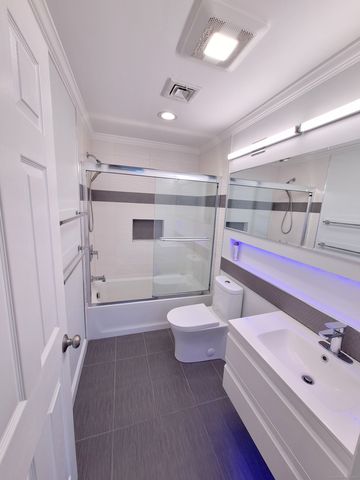 238 Skyview Drive 238, Cromwell, CT 06416