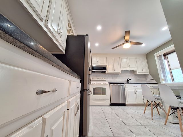 238 Skyview Drive 238, Cromwell, CT 06416