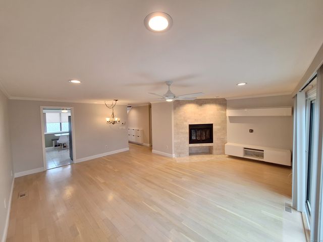 238 Skyview Drive 238, Cromwell, CT 06416