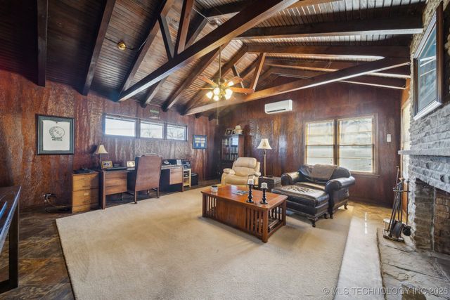 1401 S Woodland Drive, Okmulgee, OK 74447