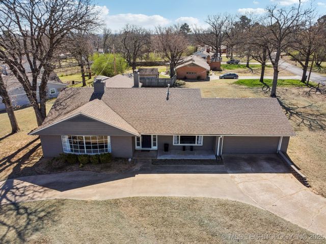 1401 S Woodland Drive, Okmulgee, OK 74447