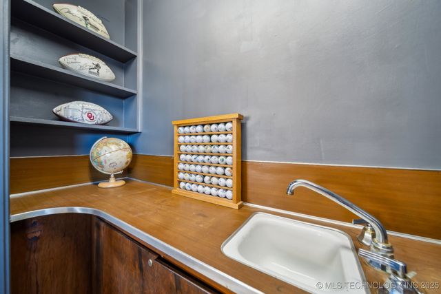 1401 S Woodland Drive, Okmulgee, OK 74447