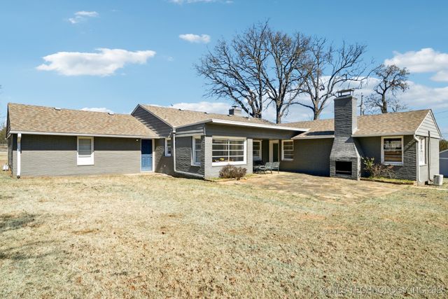 1401 S Woodland Drive, Okmulgee, OK 74447