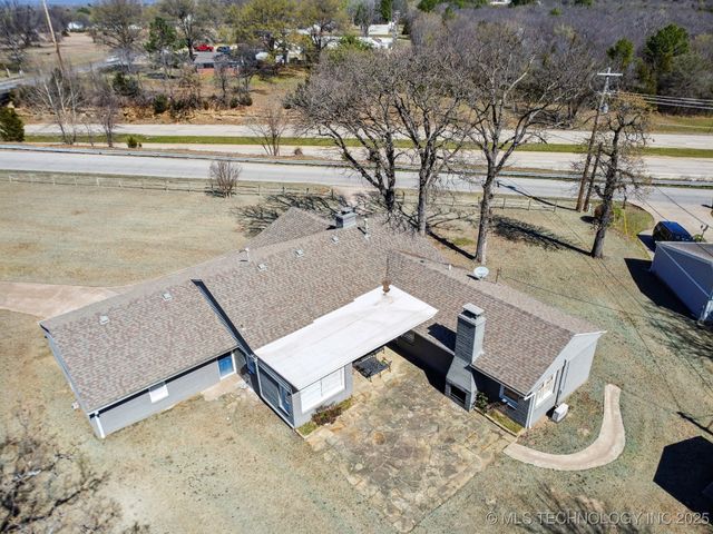 1401 S Woodland Drive, Okmulgee, OK 74447