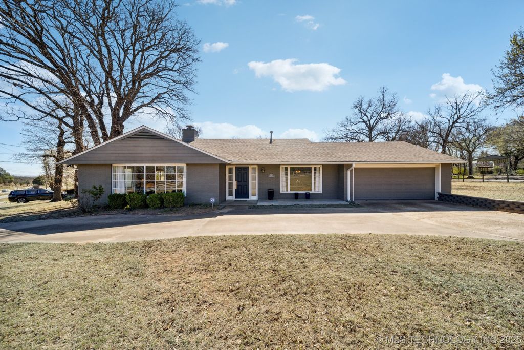 1401 S Woodland Drive, Okmulgee, OK 74447