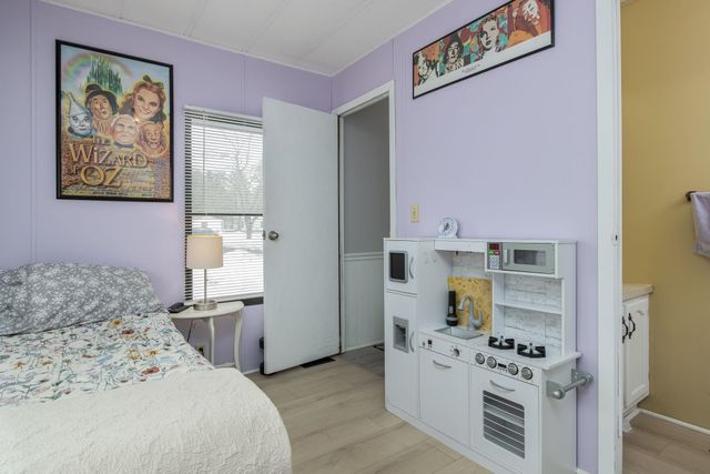 25 Village Drive, Raymond, NH 03077