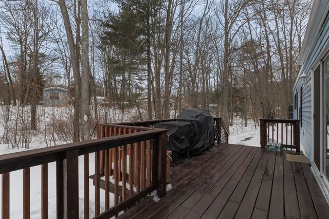 25 Village Drive, Raymond, NH 03077