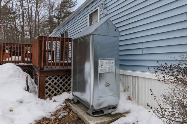 25 Village Drive, Raymond, NH 03077