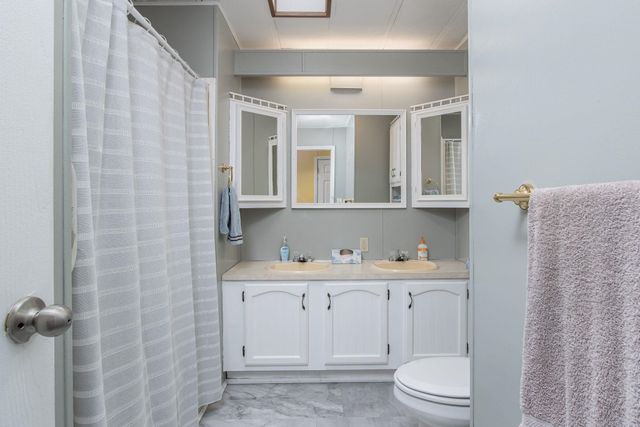 25 Village Drive, Raymond, NH 03077