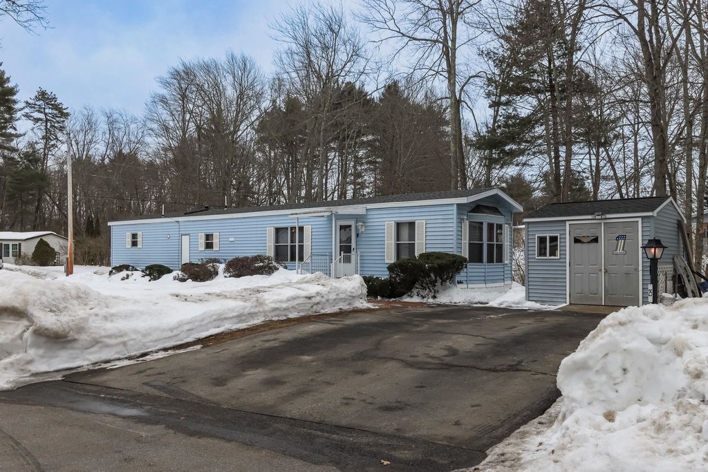 25 Village Drive, Raymond, NH 03077
